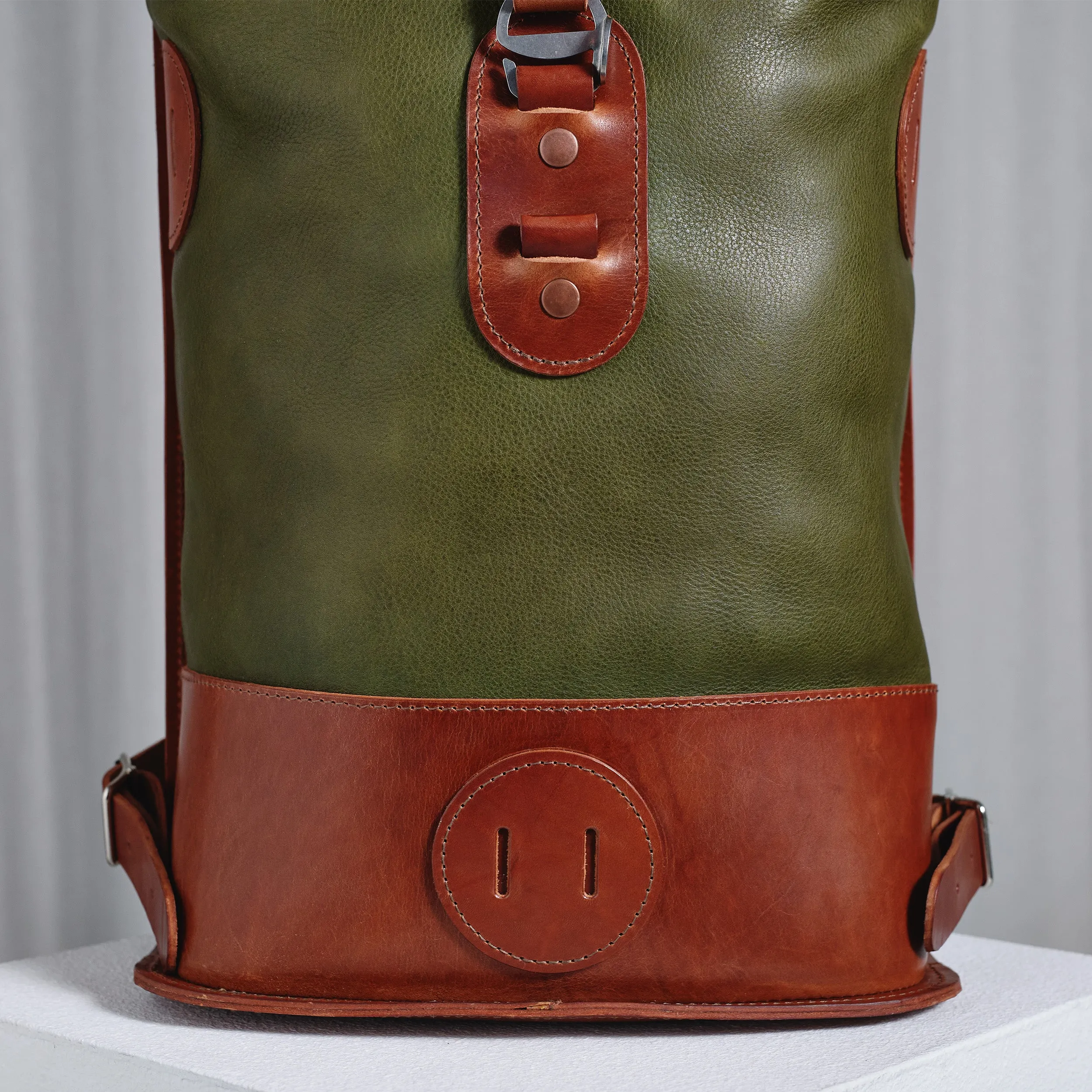 Small Fold Top – Leather Backpack in Olive & Brown