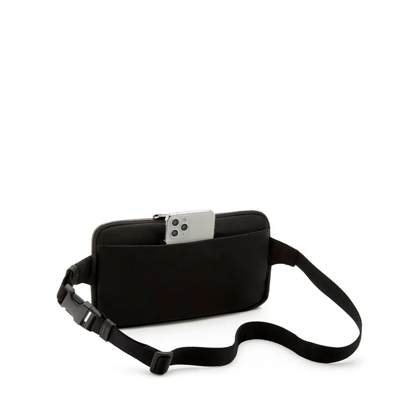 Tumi Voyageur Manele Hip Bag Black/Gunmetal